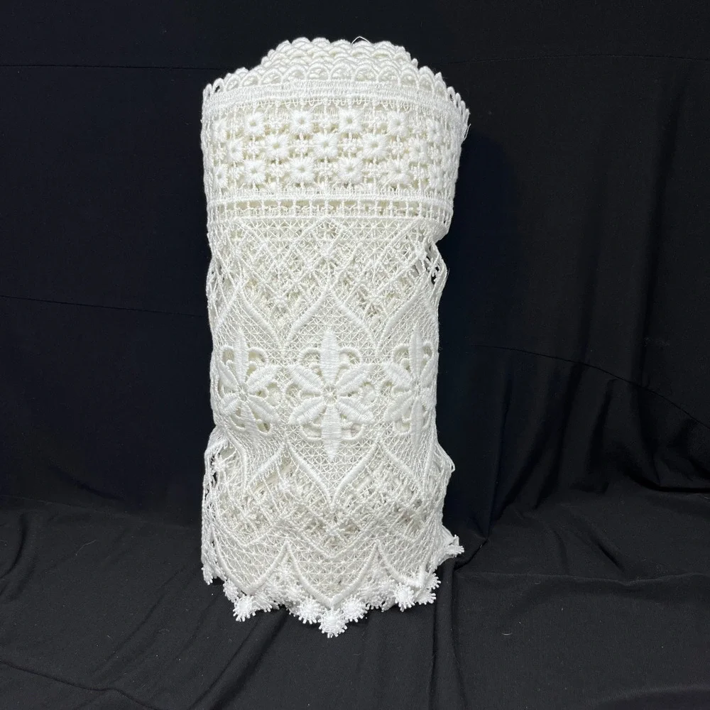Lace 12.5 x 302